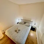 Apartment Grand Pour 8 Personnes Proche De Jaude